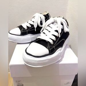 Maison Miharas Size 10.5